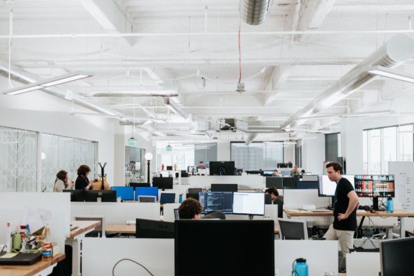 Desks and workstations in South Jordan Utah commercial office