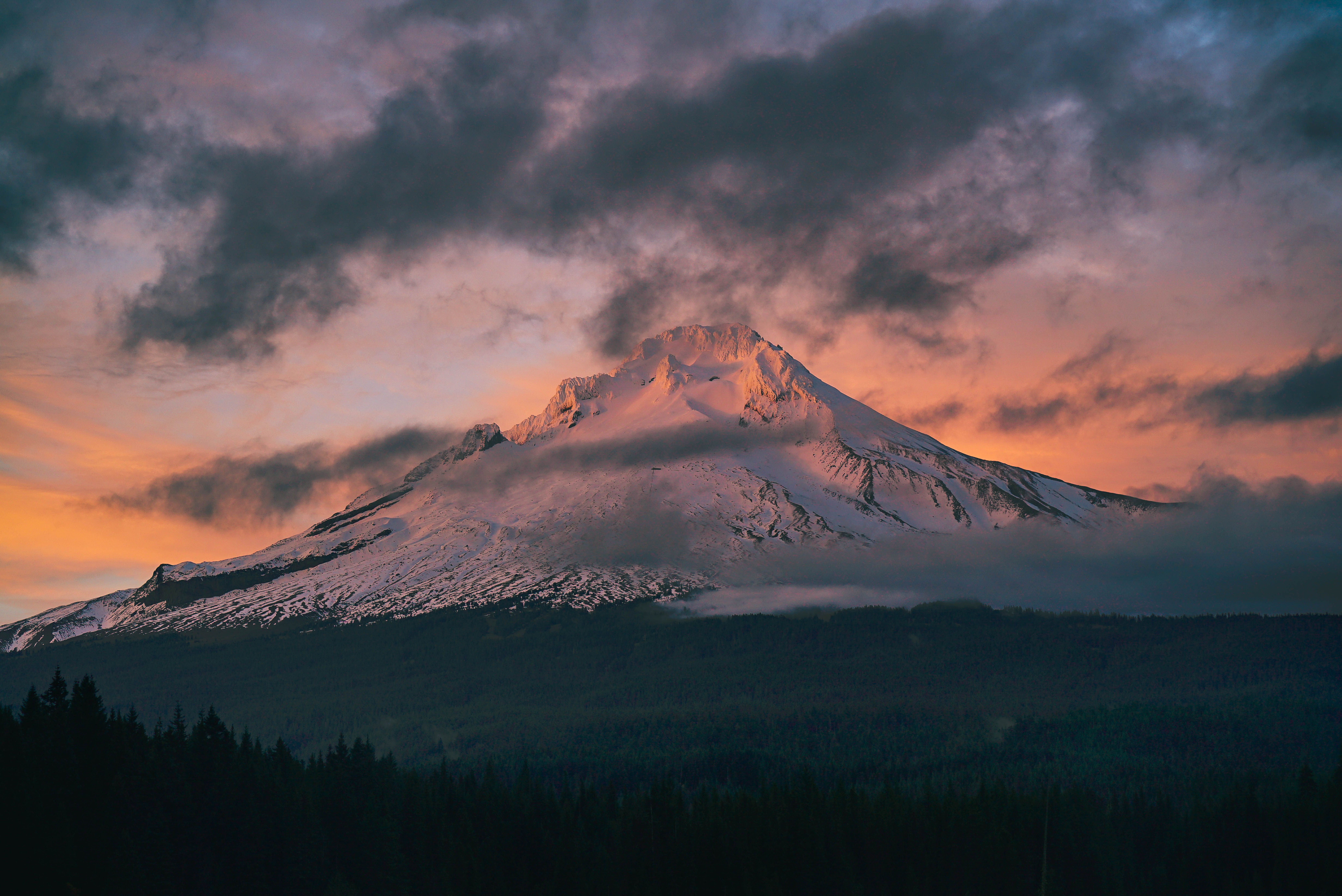 A cloudy Mountain Image